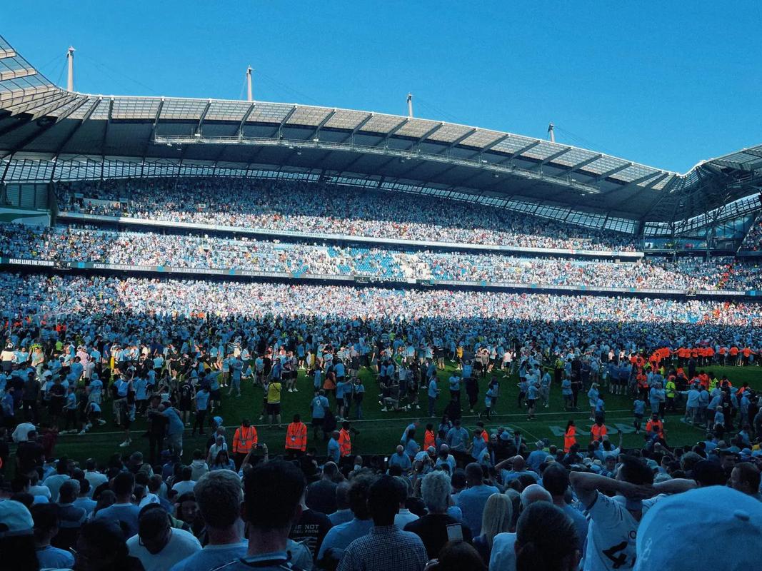 TA：桑切斯最近在逐渐进步，他已成为英超最可靠的门将之一（TA：桑切斯状态稳步上扬，现已跻身英超最可靠门将之列）