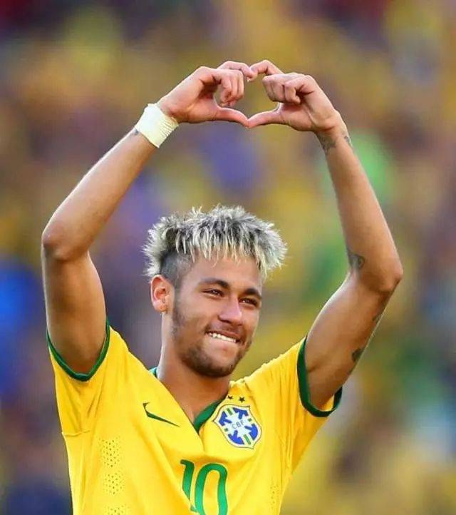 西主帅：亚马尔和卡瓦哈尔迫不及待想拥抱，放弃球员让我痛苦（西班牙主帅：亚马尔与卡瓦哈尔恨不得马上相拥，淘汰球员令我煎熬）