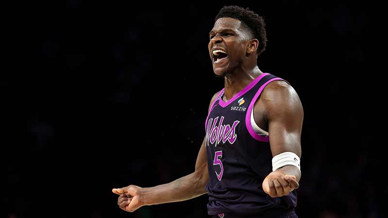 利物浦1-4负埃因霍温琼斯赛后爆发：我们不能再只是传来传去！（利物浦1比4负于埃因霍温，琼斯赛后怒言：别再只会倒脚了！）