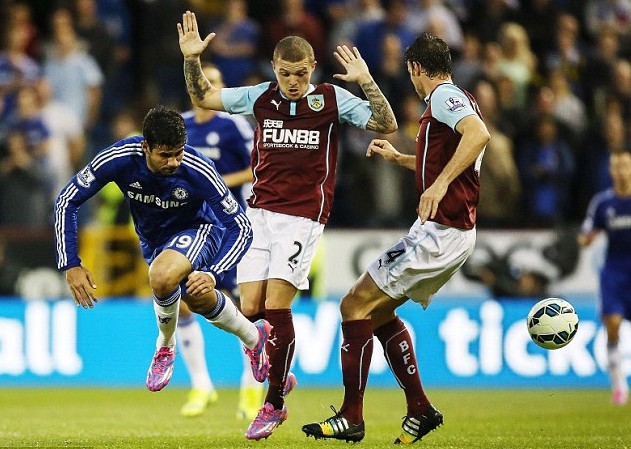 博洛尼亚2-0那不勒斯，达林加破僵，卢库米锁定胜局（博洛尼亚2比0击退那不勒斯，达林加先拔头筹、卢库米终结悬念）