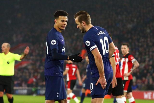 莫雷托：那不勒斯想在冬窗从罗马引进洛伦佐-佩莱格里尼（莫雷托：那不勒斯有意在冬窗从罗马签下洛伦佐-佩莱格里尼）