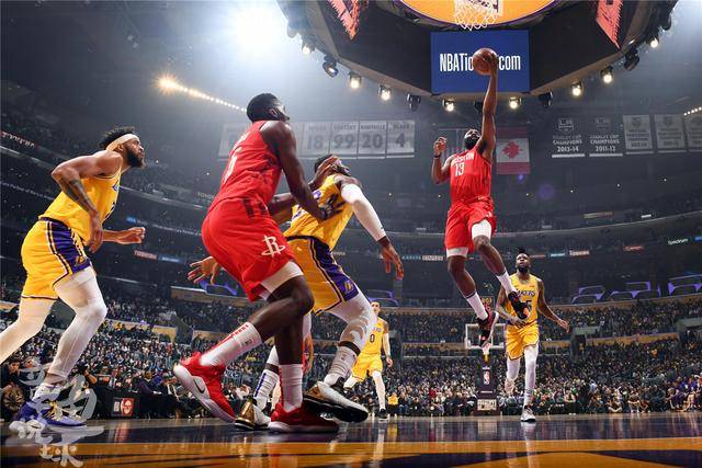 安切洛蒂：有可能和巴西续约，不过世界杯前签合同收入会少（安切洛蒂：可能与巴西续约，但若在世界杯前签约收入会更低）